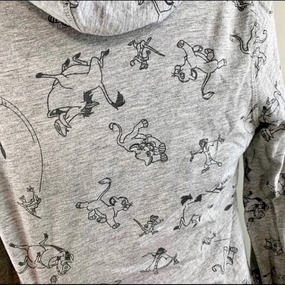 Lion King Hoodie 🦁👑🐗 - Picture 5 of 9